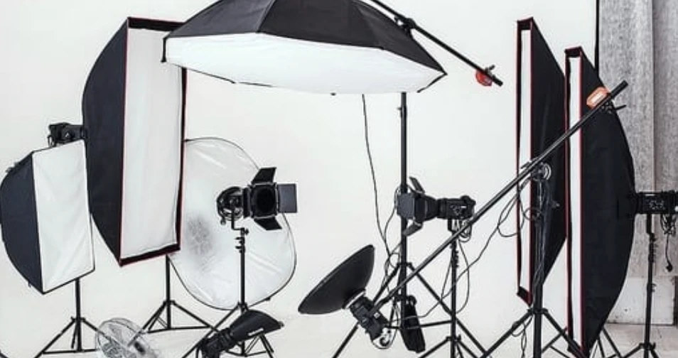 Стойки для света: как выбрать надёжный штатив для фотостудии и выездной съёмки