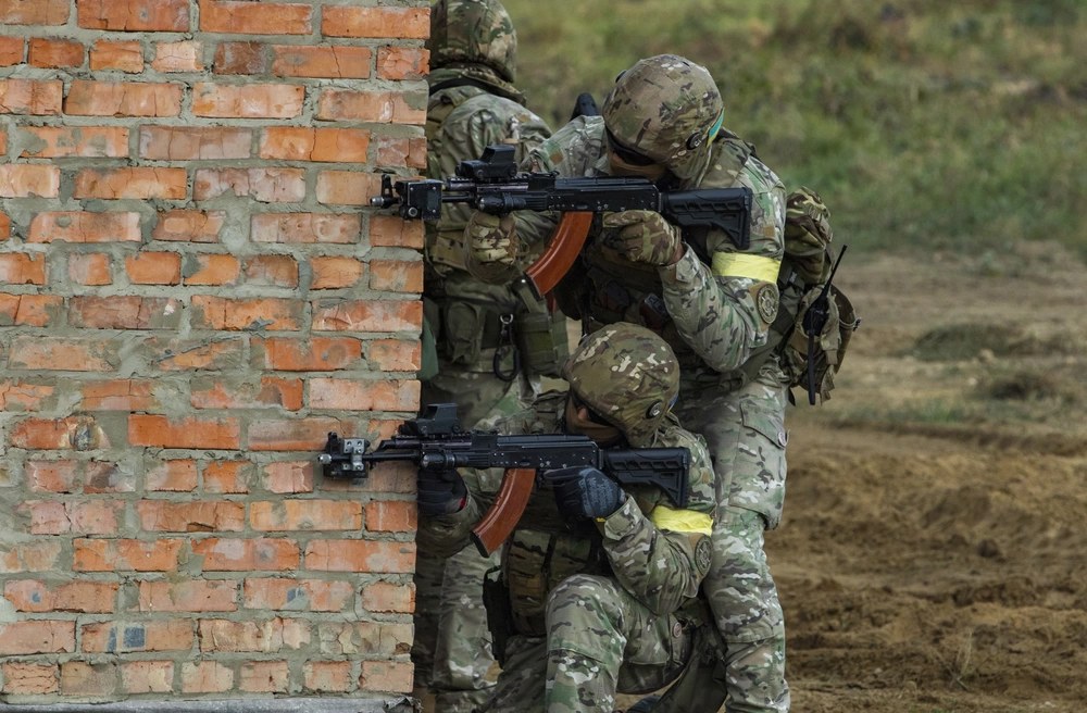 Тканини для тактичних штанів – міцність та комфорт