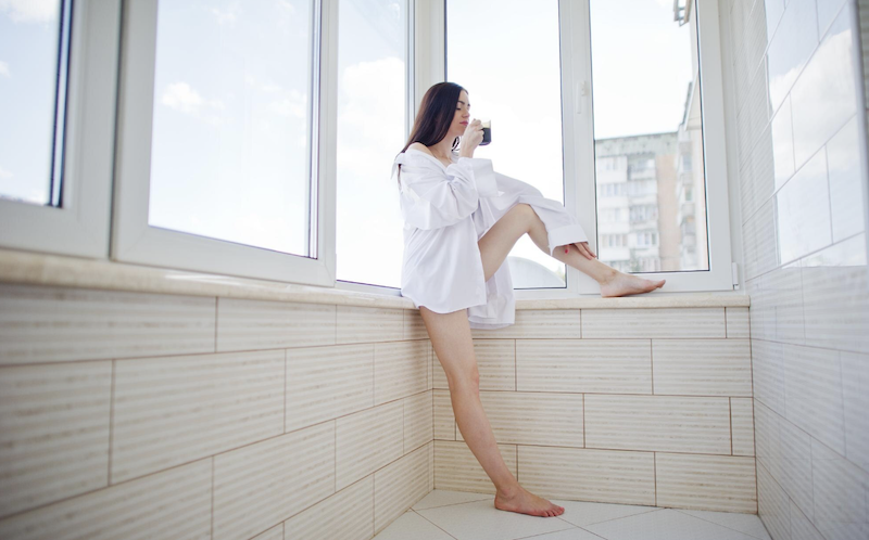 Що символізує балкон уві сні: значення за сонником