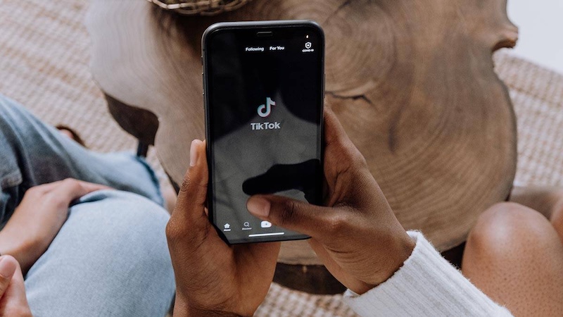 Що таке ліпсінг: значення терміна та створення відео